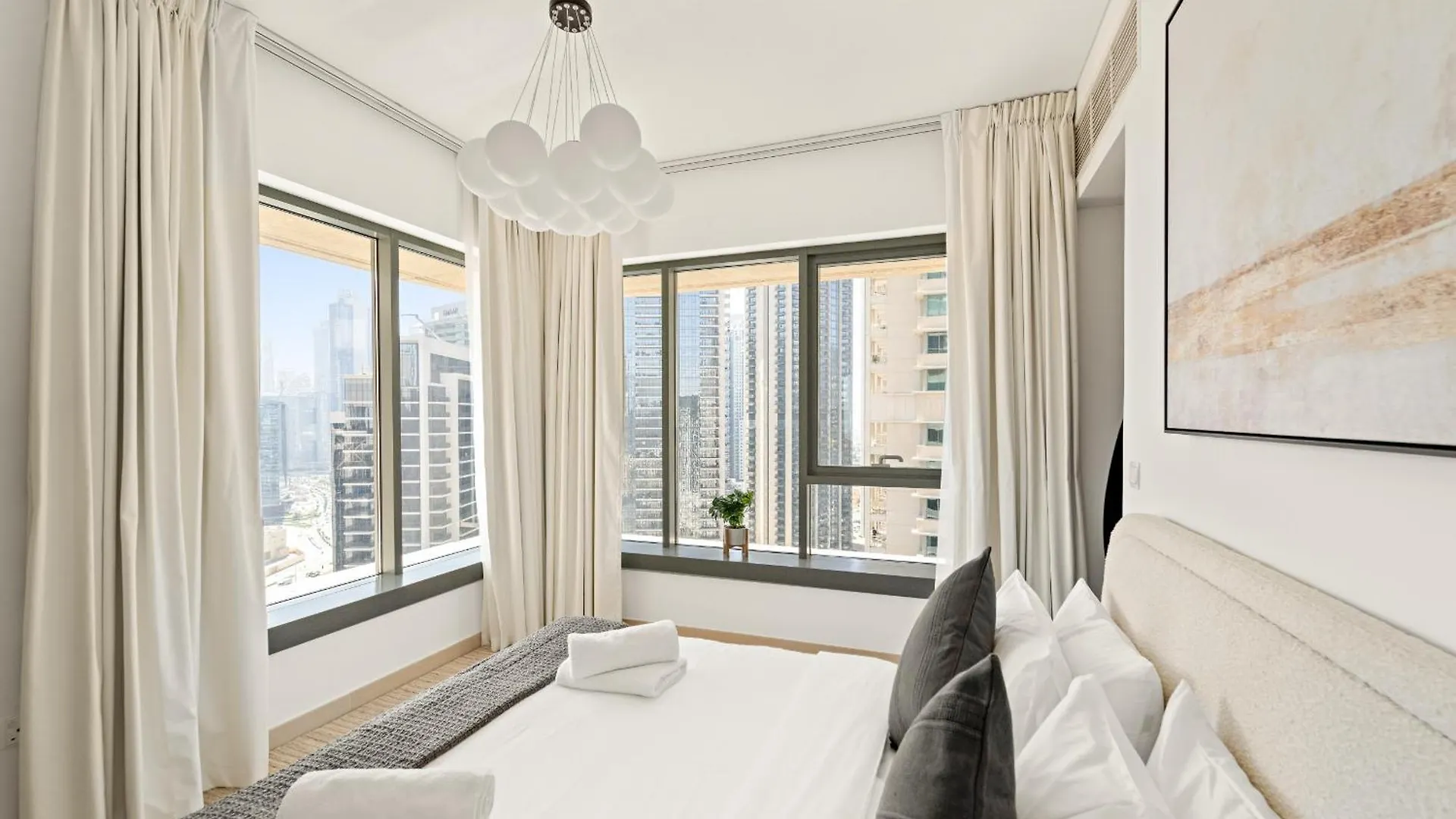 Vayk - Modern 1 Bd In Downtown Dubai Apartment 0*,  United Arab Emirates