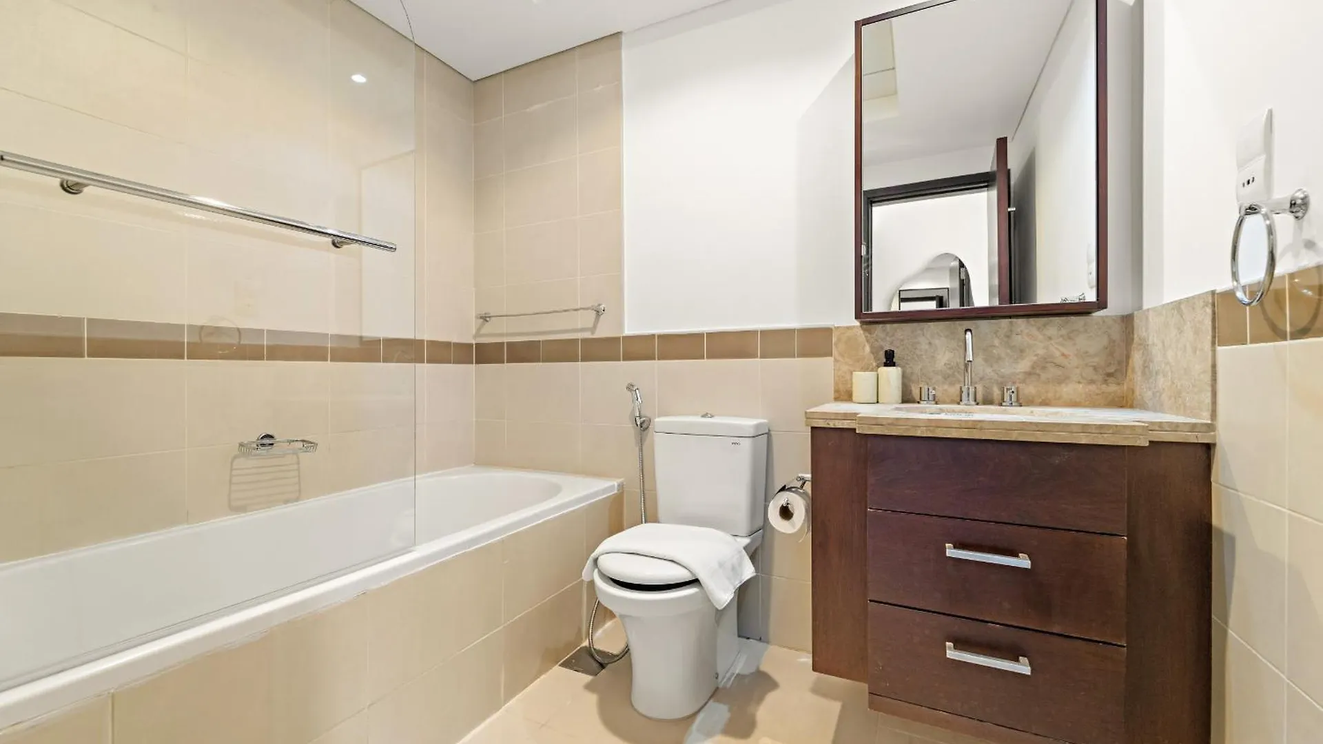 Appartamento Vayk - Modern 1 Bd In Downtown Dubai 0*,